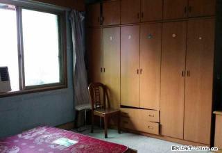 (单间出租)渝中解放碑大同巷小区 1室0厅 主卧 朝南 中等装修 - 重庆28生活网 cq.28life.com