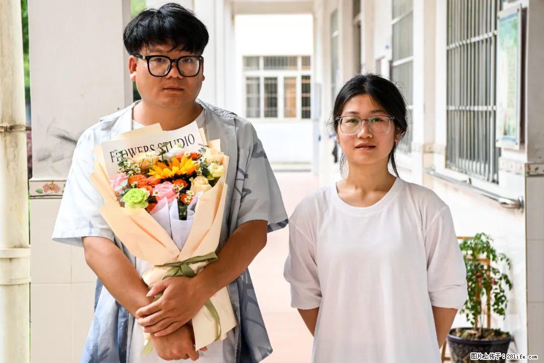 全网追的“扁担女孩”,找了一份暑假工,时薪12元 - 重庆生活资讯 - 重庆28生活网 cq.28life.com